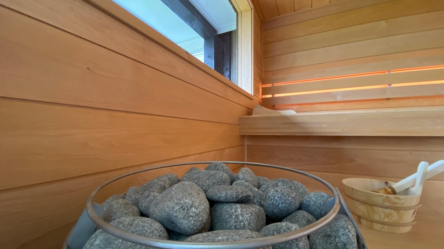 wellness_outdoorliving_joure_-_sauna_op_maat05e23778-a46c-4ed4-936e-4fcfa9657574.jpg');