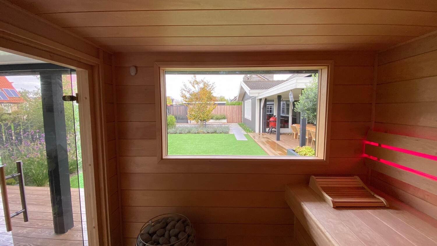wellness_outdoorliving_joure_-_sauna_op_maat17e3d933-cdf4-4f0f-b423-6376a2f3a953.jpg');