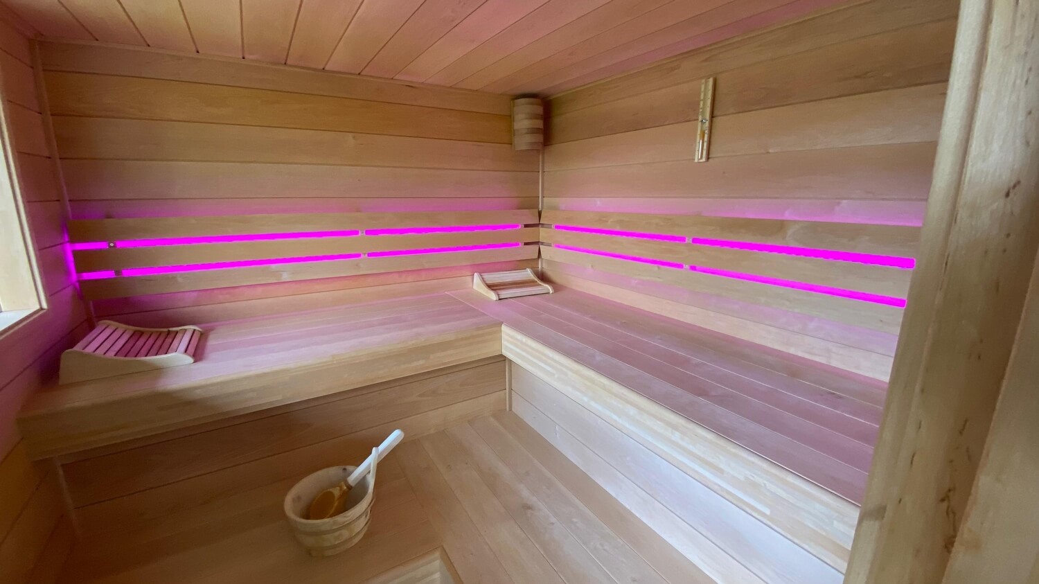 wellness_outdoorliving_joure_-_sauna_op_maatb493385f-7c69-4988-a395-6e74892310f3.jpg');