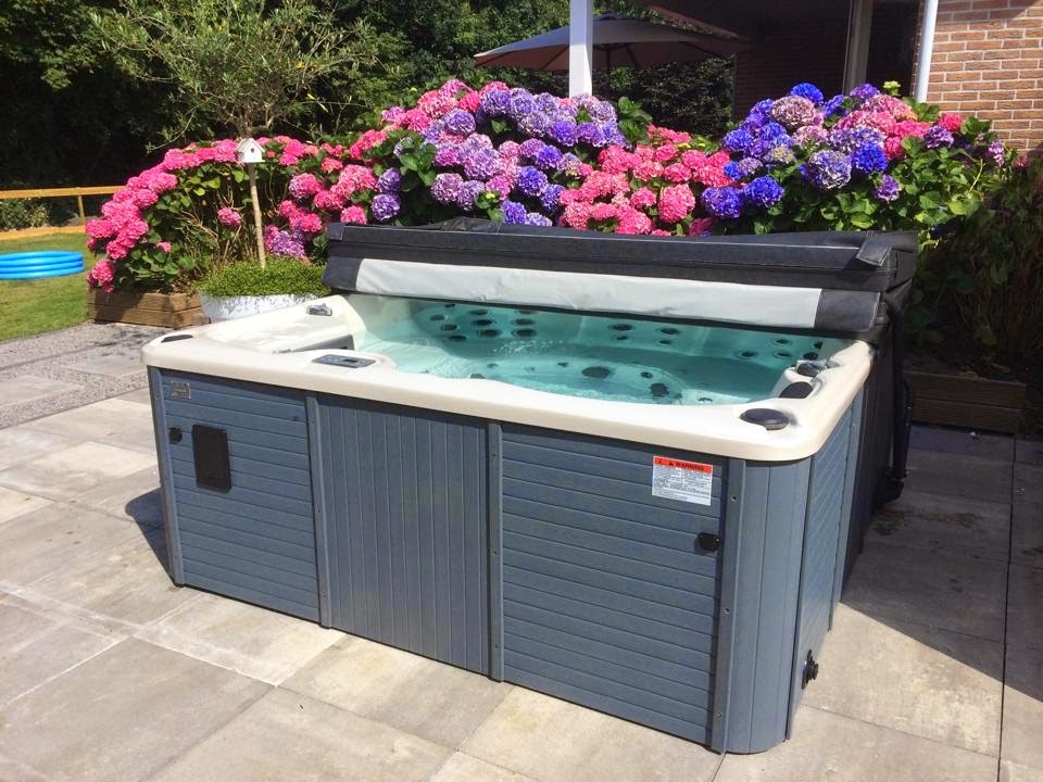 Groen of troebel water in je spa? Zo krijg je het weer helder - 934739_772089086156252_9173659827871429361_n